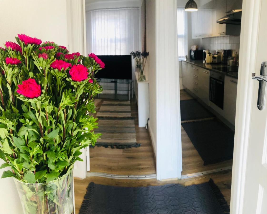 Super Location 2, 1Min Metro 10 Min From Camden Apartment London Ngoại thất bức ảnh